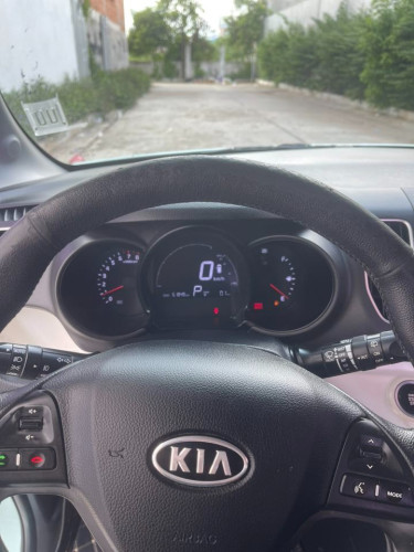 តម្លៃសាង​ 2012 Kia Ray Full options ឡានក្រដាសពន្ធ