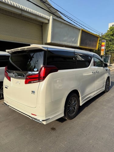 2018TOYOTA ALPHARD HYBRID EXECUTIVE LOUNGE IN STOCK FOR SALE FROM JAPAN