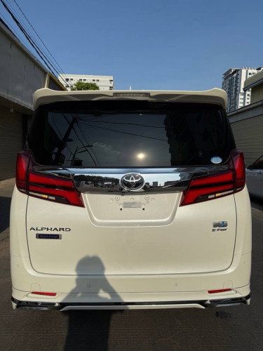 2018TOYOTA ALPHARD HYBRID EXECUTIVE LOUNGE IN STOCK FOR SALE FROM JAPAN