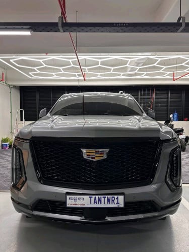 2025 Cadillac Escalade Sport Platinum