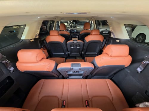 2025 KIA CARNIVAL នៅធានាពេញពីក្រុមហ៊ុន​ ទេីបប្រេីបាន11395គីឡូប៉ុណ្ណោះ