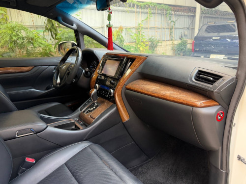 Alphard 2017 up 2024  spec Russia ឆ្វេងសុីន full option
