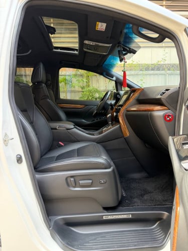 Alphard 2017 up 2024  spec Russia ឆ្វេងសុីន full option