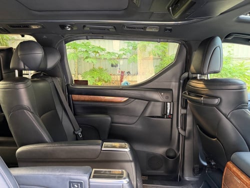 Alphard 2017 up 2024  spec Russia ឆ្វេងសុីន full option