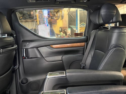 Alphard 2017 up 2024  spec Russia ឆ្វេងសុីន full option