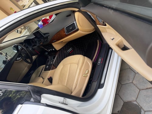 Audi A7សុីសាំងតិចឡានស្អាតម៉ាស៊ីនប្រអប់លេខអេម