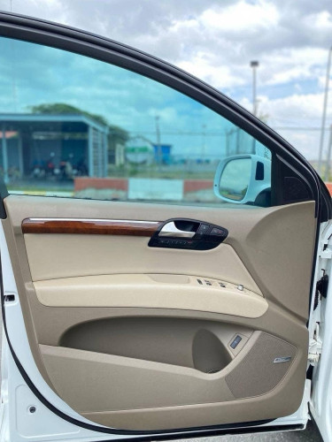 Audi Q7 មានត្រឹម​ 5500$ ដកឡានជិះភ្លាម