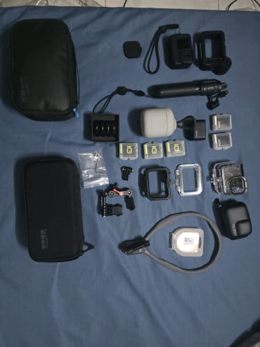 GoPro HERO10 Black Creator Edition (Full Set) - ថ្ម 5 គ្រាប់ និងសម្ភារៈច្រើនណាស់ (99% New)