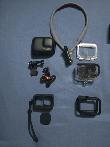 GoPro HERO10 Black Creator Edition (Full Set) - ថ្ម 5 គ្រាប់ និងសម្ភារៈច្រើនណាស់ (99% New)