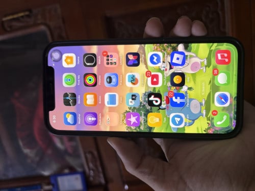 iPhone 12 ស្នុំណែន
