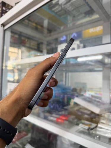 iPhone 17 256G​ ឡុក​សុីម​ សុីម​2​ មិន​​ទ្រាប់​ទ្រនាប់​សុីម​🤩