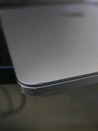 MacBook មួយទឹកលក់