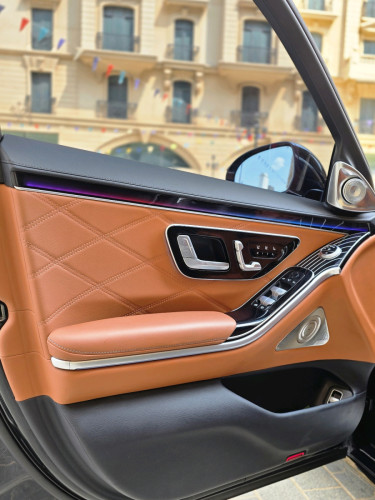 Maybach S480 2022