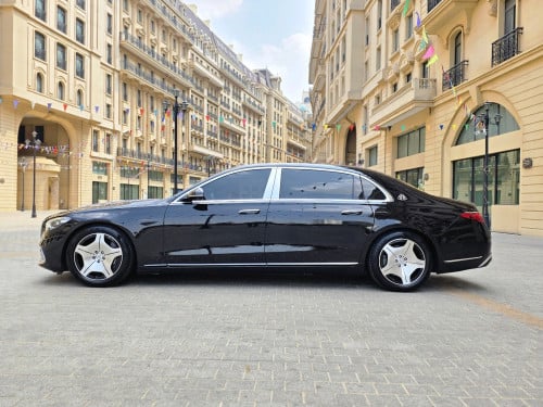 Maybach S480 2022