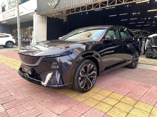 Mazda EZ60 2025