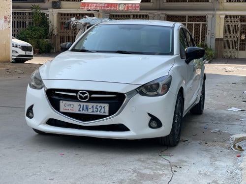 Mazda2 Full options 2017