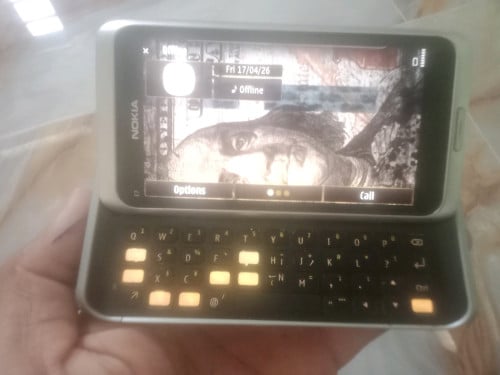 Nokla e7