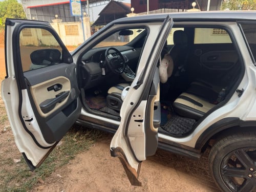 Rang Rover Evoque ម៉ាស៊ូត មិនភ័យខ្លាចឆេះ