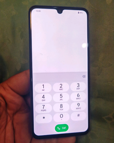 Vivo V21
