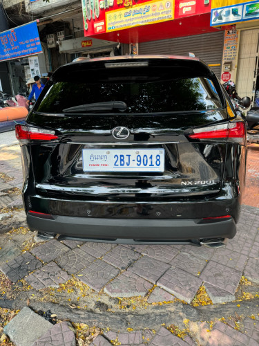 ឡានអ្នកជិះផ្ទាល់ខ្លួន