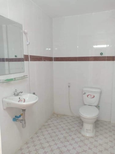 ផ្ទះល្វែងសម្រាប់ជួល
