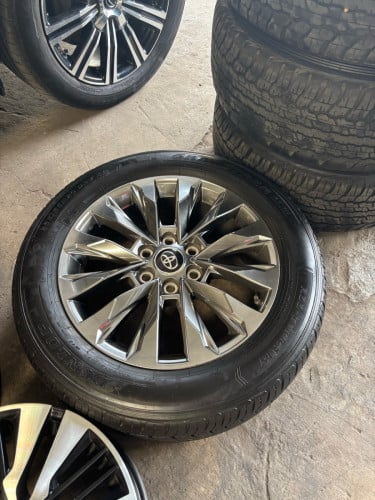 យ៉ាន់