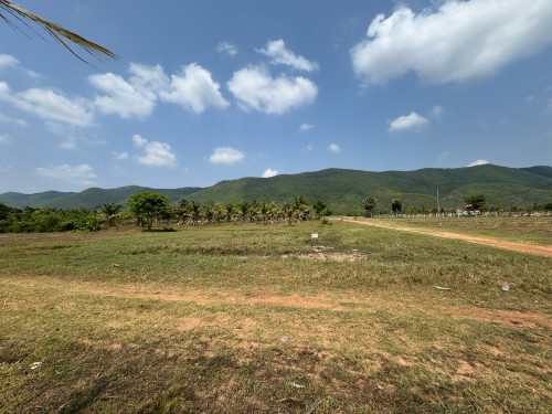 ដីលំហែ​លក់ទំហំ (436m2) ផ្លង់រឹង​ $25000 ចរចា​