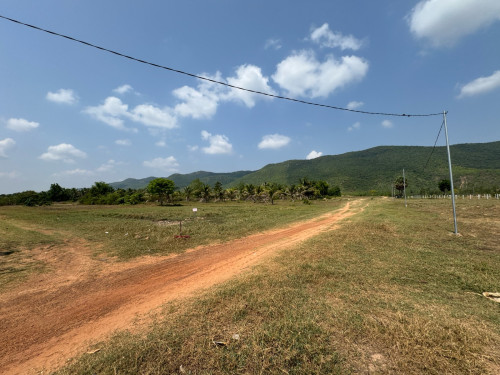 ដីលំហែ​លក់ទំហំ (436m2) ផ្លង់រឹង​ $25000 ចរចា​