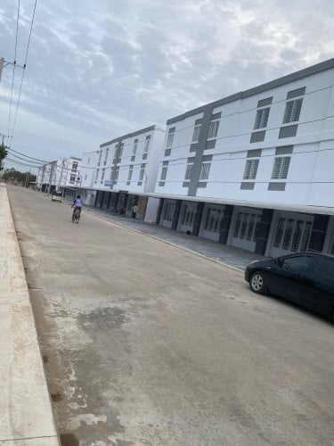 ផ្ទះល្វែងសម្រាប់ជួល/លក់ 房子出租/房产出售  House for rent/sale ទីតាំងនៅបុរីពិភពថ្មីកួរស្រូវ 2