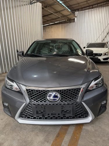 ទេីបរៀបចំហេីយក្ដៅៗ lexus ct 200h full premium 2102 up f-sport