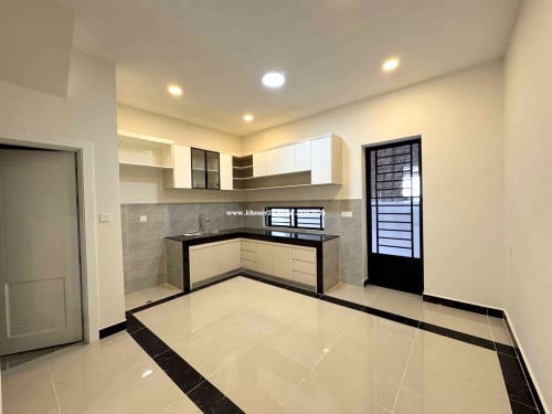 វីឡាកូនកាត់សម្រាប់ជួល Linked Villa for Rent