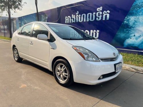 ឡានជួល មាន Pruis Kia canival Starex Lexus
