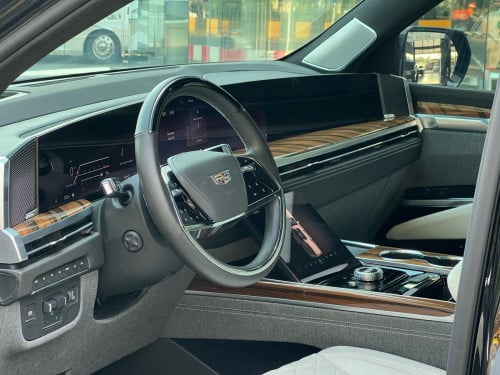 2025 Cadillac Escalade ESV Sport Platinum