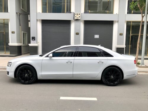 Audi A8L 2013 up 2018 តួវែង 16500$