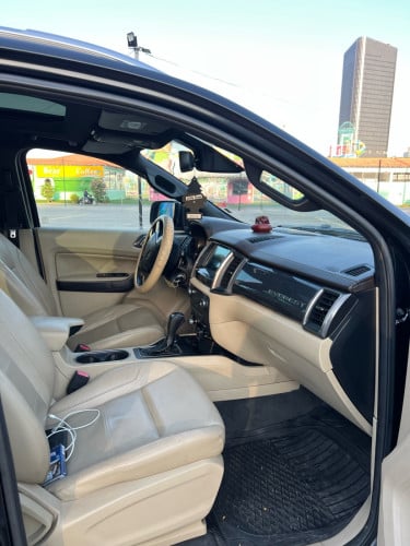 Ford Everest 2017 ម្ចាស់ដើមម៉ាស៊ីនធំរត់ធូរស៊ីតិច 100km 6.7L ឡានស្អាតតម្លៃ 27700$ 093495611 Telegram