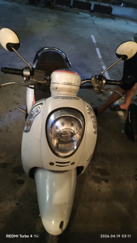 honda scoopy 2015