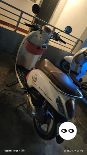 honda scoopy 2015