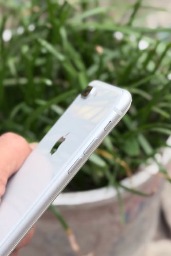 (លក់ហេីយ)iphone 8 plus​ (នៅស្អាតខ្លាំង)​ zin all មានស្កេន​ អត់មានជាប់អីទាំងអស់