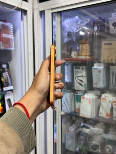 iPhone XR ដំឡើង 17pro ពណ៌ទឹកក្រូច 🍏 64GB Battery 79% 🔋 តួស្អាត 99% សំណុំហ្សីន
