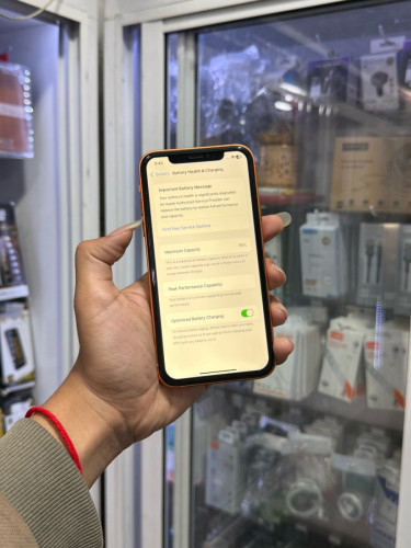 iPhone XR ដំឡើង 17pro ពណ៌ទឹកក្រូច 🍏 64GB Battery 79% 🔋 តួស្អាត 99% សំណុំហ្សីន
