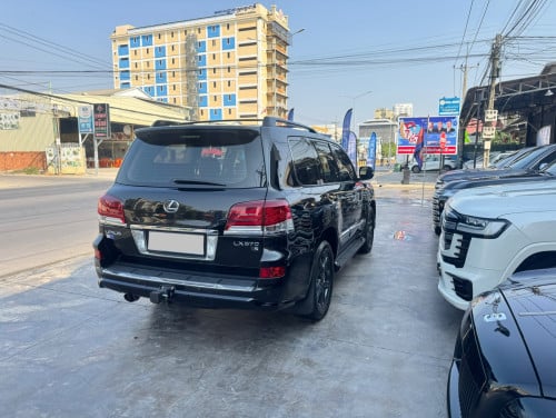 Lexus LX570 2014 Full options Specs Arab ម្ចាស់ដើមទីមួយទិញថ្មីខ្លាញ់ឡានសាណុំ ថ្នាំហ្សុីនមួយជុំ