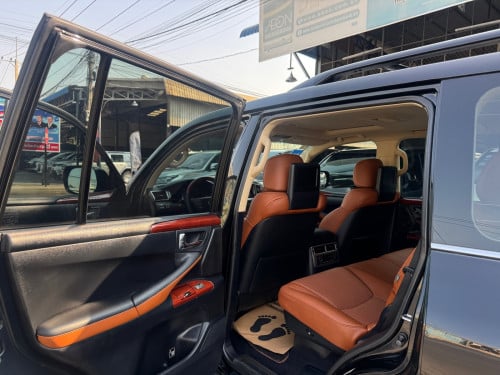 Lexus LX570 2014 Full options Specs Arab ម្ចាស់ដើមទីមួយទិញថ្មីខ្លាញ់ឡានសាណុំ ថ្នាំហ្សុីនមួយជុំ