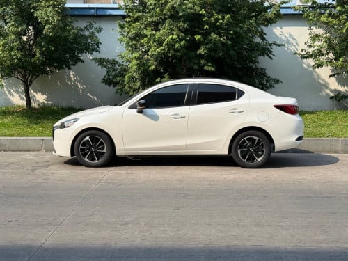 MAZDA 2 2025 full