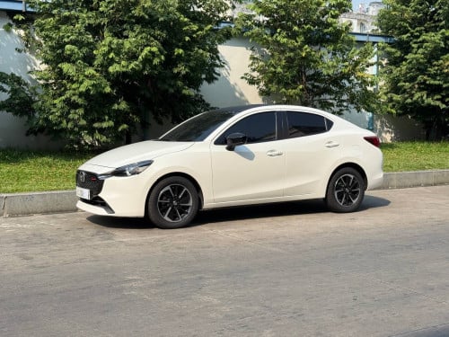 MAZDA 2 2025 full