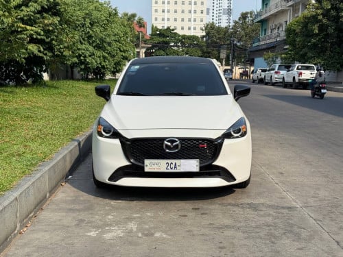 MAZDA 2 2025 full