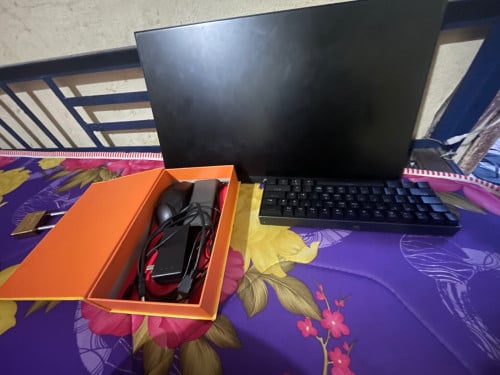 Monitor AOC