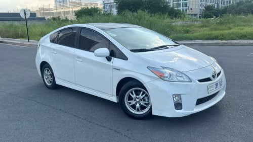 Prius 2011 សូឡា