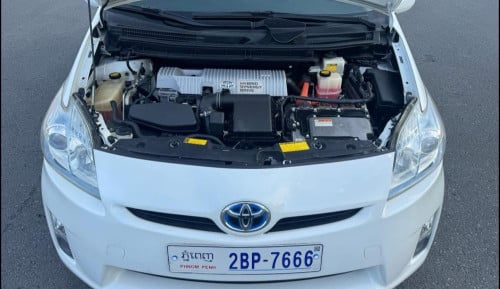 Prius 2011 សូឡា