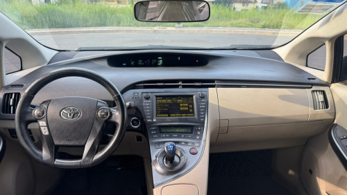 Prius 2011 សូឡា