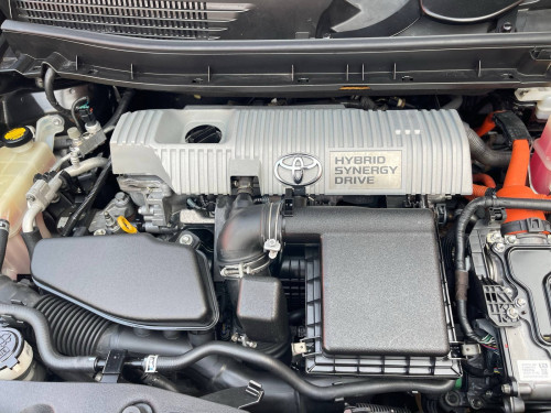 Prius V Option 5 ឡានកាលី ស្អាត ធំទូលាយ